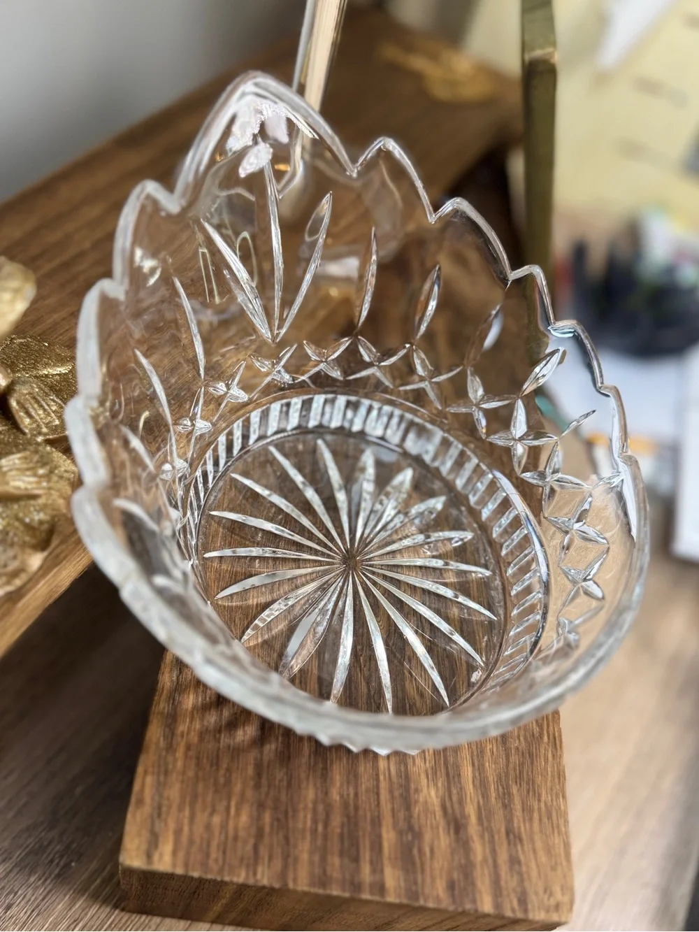 Vintage Teleflora Tiara Crown Cut Crystal Starburst Round Decorative Bowl Dish
